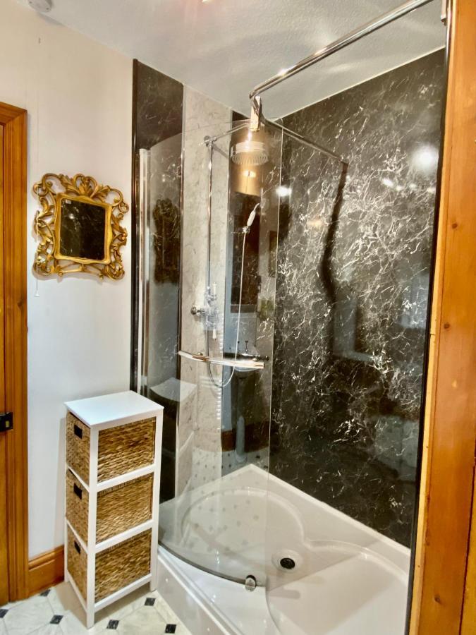Elm Tree Bed and breakfast 4*