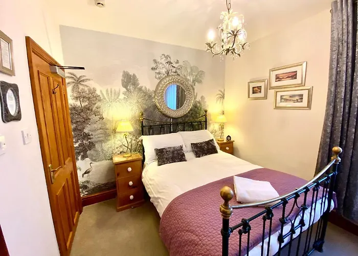 Elm Tree Lodge