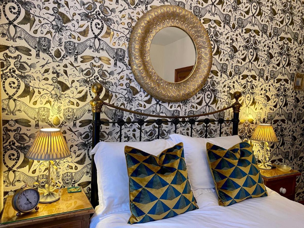 Couette-café Elm Tree 4*